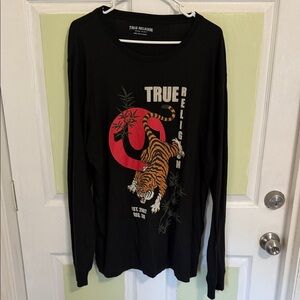 (1815) True Religion Black Long Sleeve Tee with Tiger and Snake Design